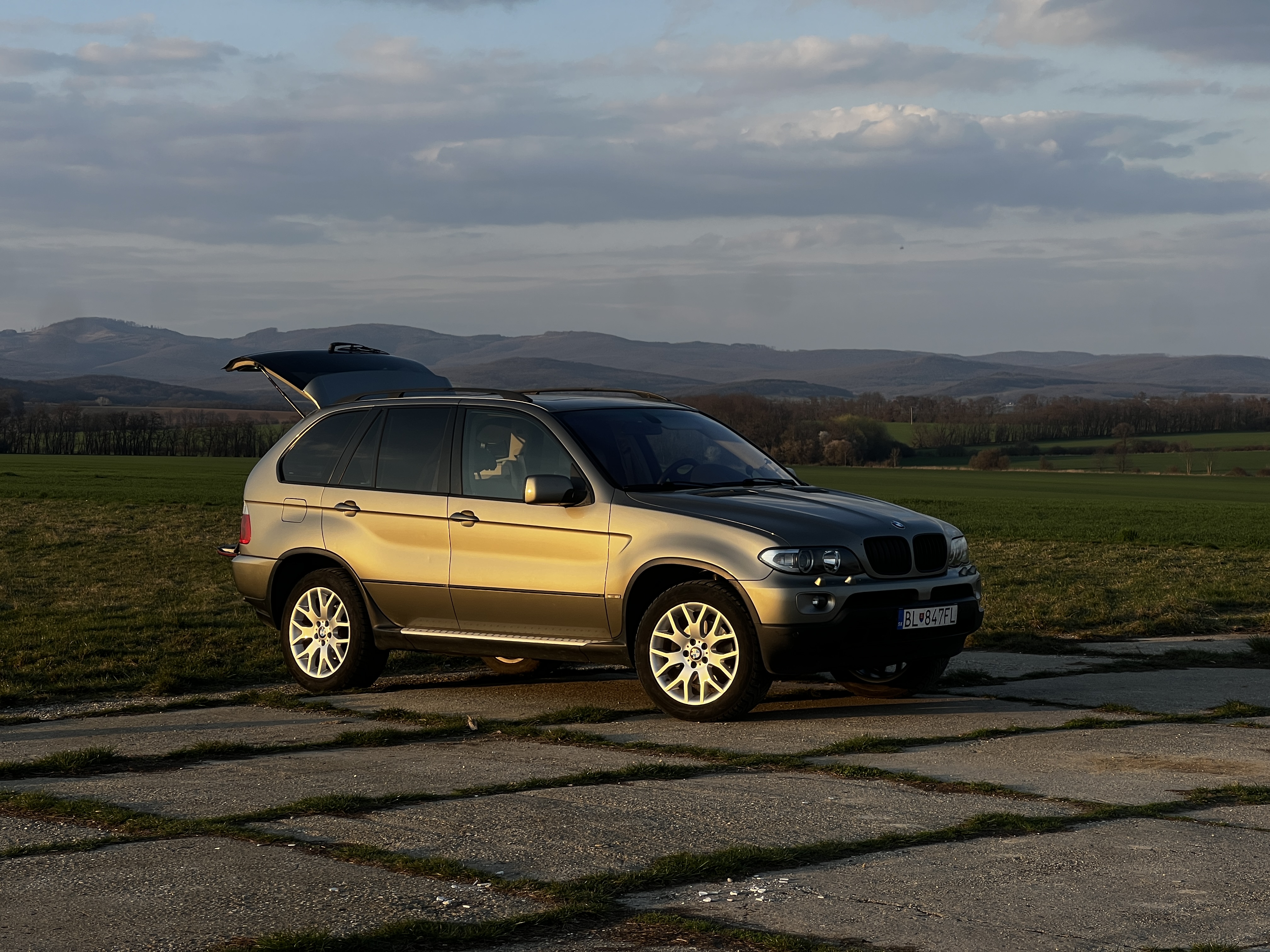 Matej a Jozef - Bradatá Garáž